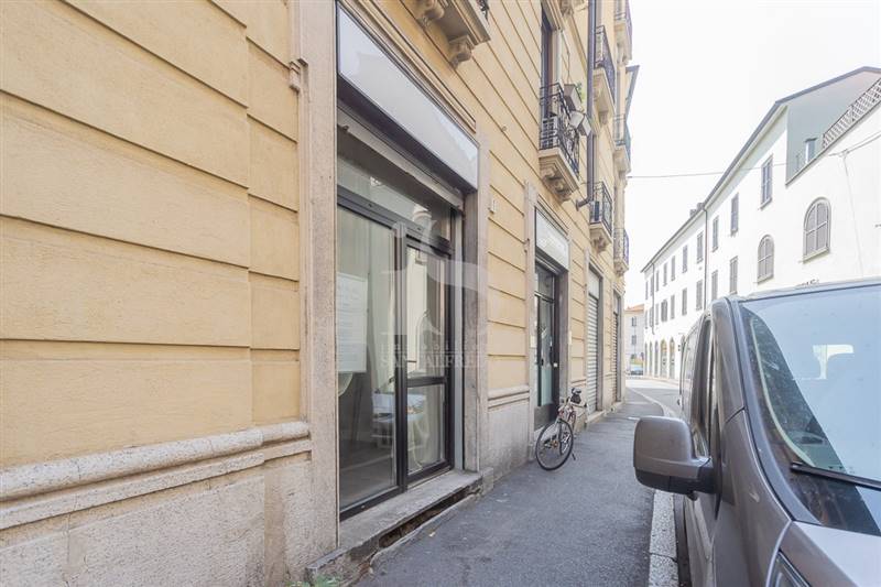 Monza Via Casati Vendita Negozio Studio