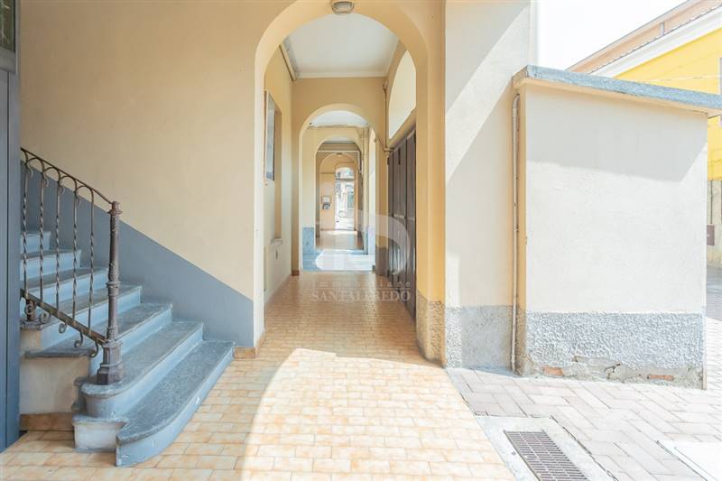 Monza Via Casati Vendita Negozio Studio