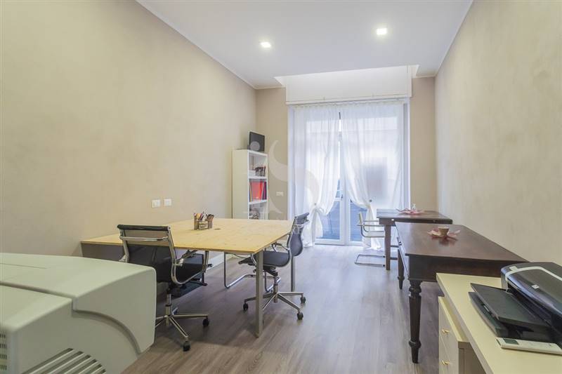 Monza Via Casati Vendita Negozio Studio