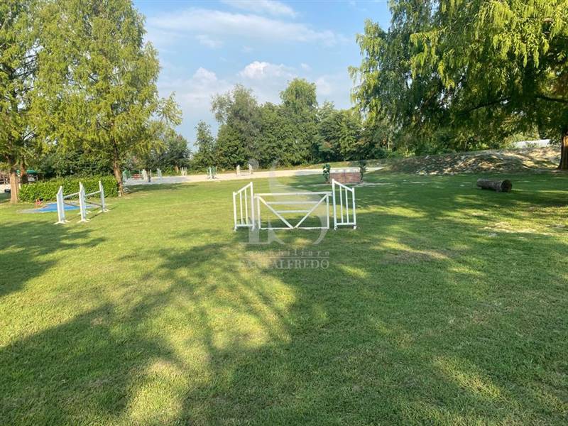 Lodi Maneggio in Vendita