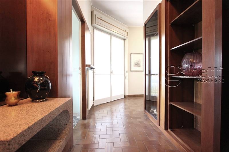 disimpegno primo piano