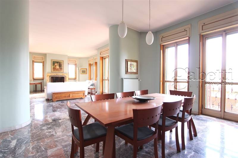 sala da pranzo primo piano