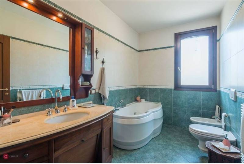 20 Bagno verde vasca .JPG