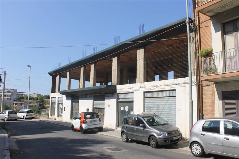 Palazzo in Via Eremo - Condera in zona Centro a Reggio Calabria