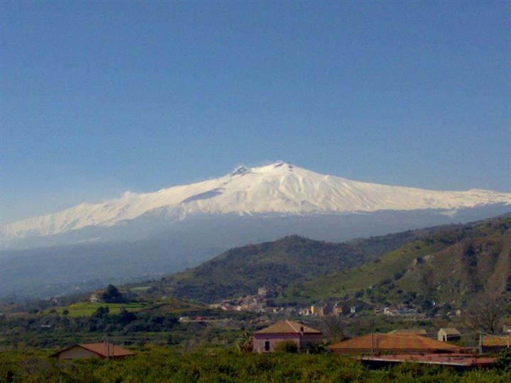 Villa in C.da Cannizzoli in zona Trappitello a Taormina