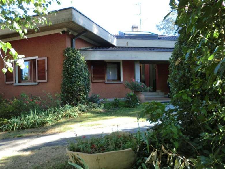 Villa seminuova in zona San Gallo a Varese