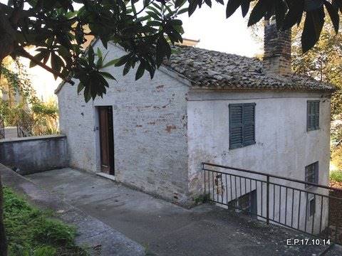 Casa singola in Via Sant'Antonio, 80 a Fermo