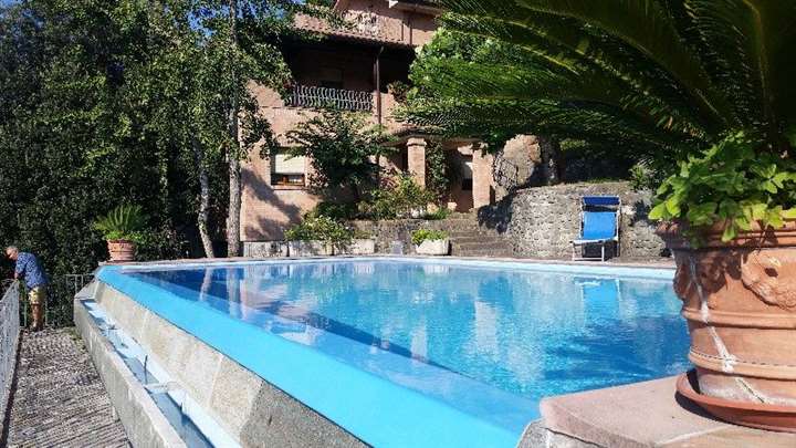 Villa in Localita'Monti in zona Terrarossa a Licciana Nardi