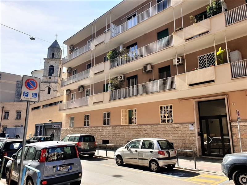 Quadrilocale in zona Murat a Bari