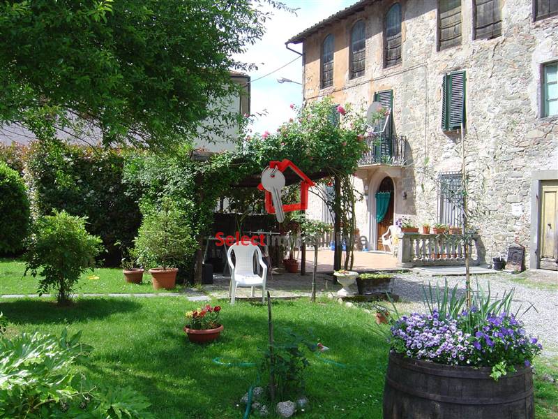 Casa semi indipendente seminuovo in zona Chifenti a Borgo a Mozzano