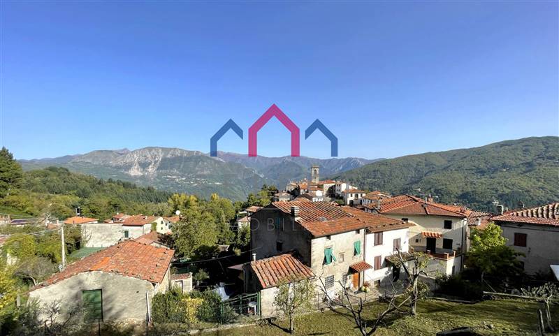 Casa semi indipendente in zona Brandeglio a Bagni di Lucca