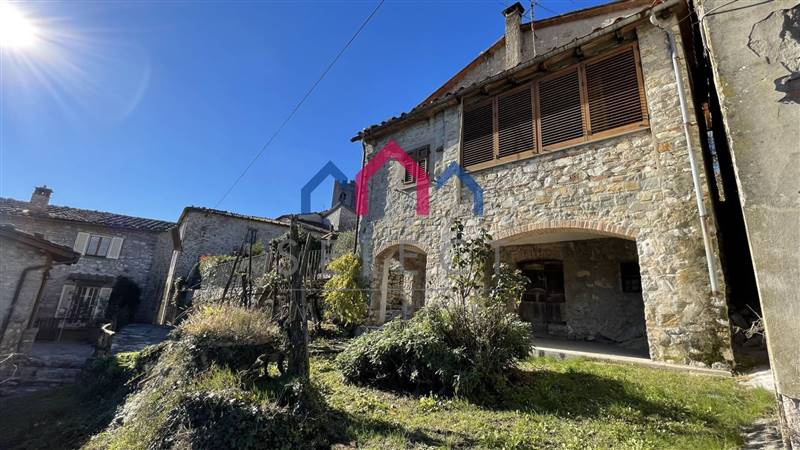 Casa singola seminuova in zona Piano della Rocca a Borgo a Mozzano