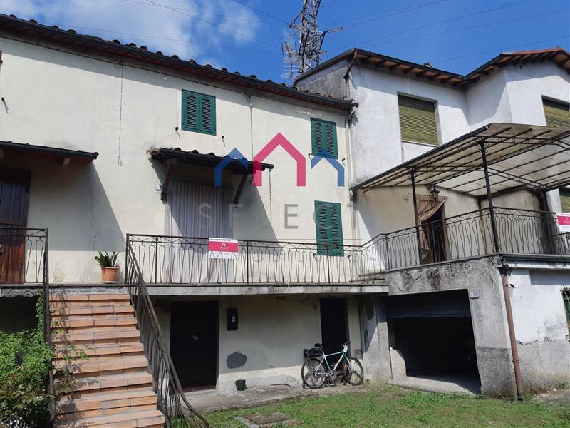 Casa semi indipendente in zona Piano della Rocca a Borgo a Mozzano