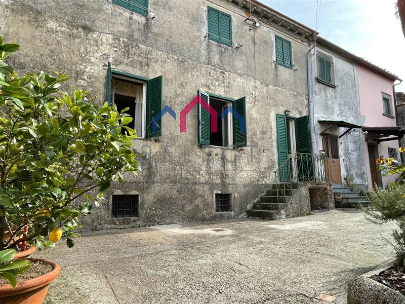 Trilocale abitabile in zona Lugliano a Bagni di Lucca