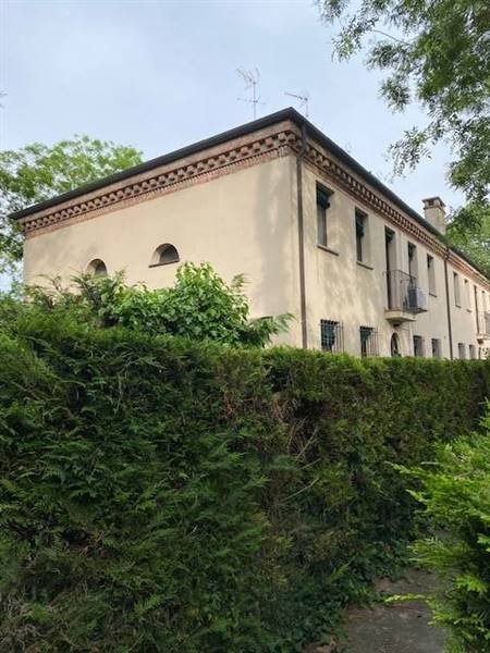 Villa a schiera in Via del Caseggiato a Ferrara