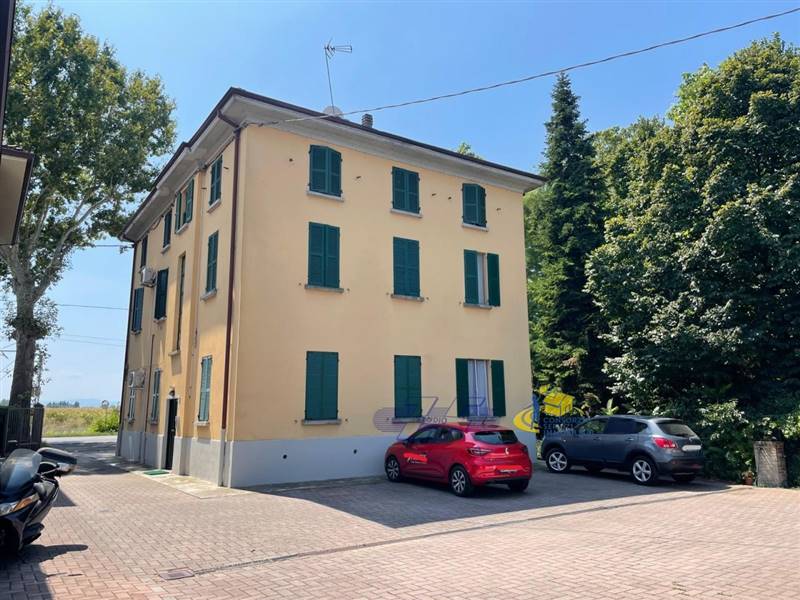 WhatsApp Image 2024-08-05 at 10.20.00 (16).jpeg