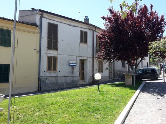 Casa singola in Via Roma a Serramonacesca