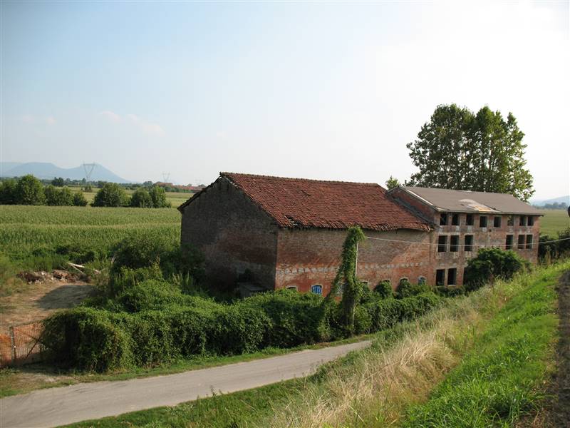 Colonica in Via Malerbe 128 in zona Sarmego a Grumolo Delle Abbadesse