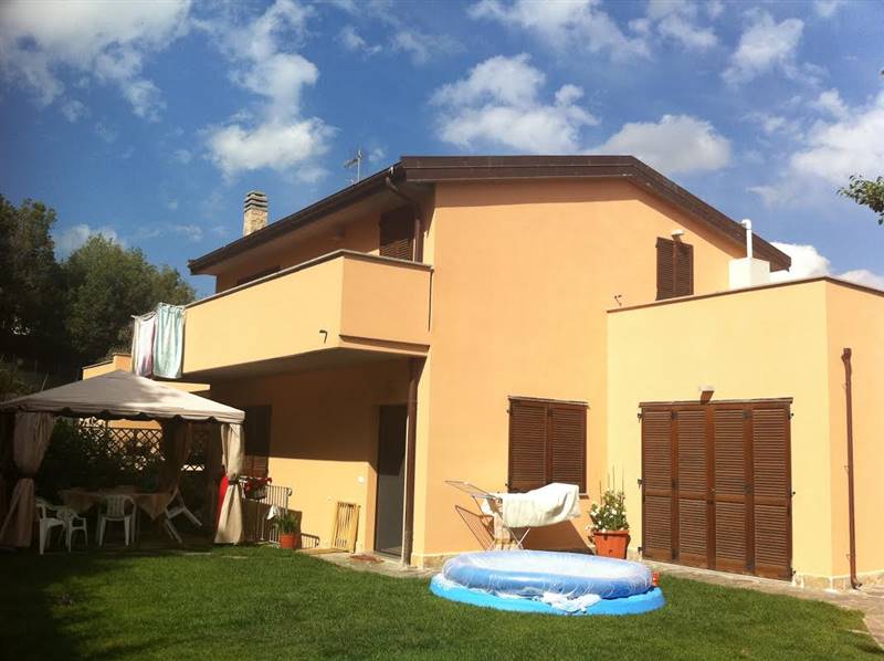Casa singola in Via Dei Fondacci in zona Castellaccio a Livorno
