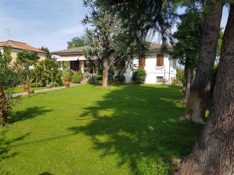 Villa in ottime condizioni in zona Borsea a Rovigo