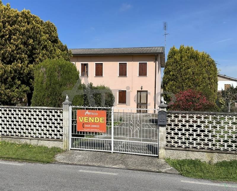 Casa singola in Via Ottavio Munerati 92 a Rovigo