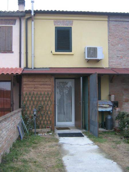 Casa semi indipendente in ottime condizioni in zona Corlo a Ferrara