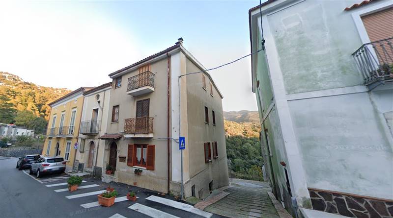 Appartamento in Via Battisti a Torraca