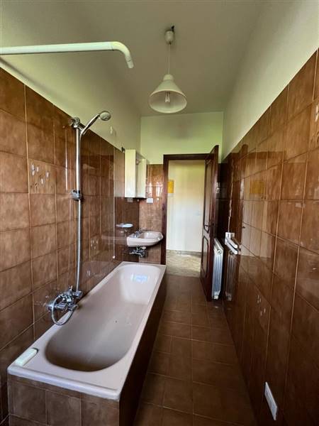 Immagine aeb2cce.jpg