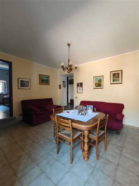 casa indipendente in vendita a Licciana Nardi in zona Tavernelle