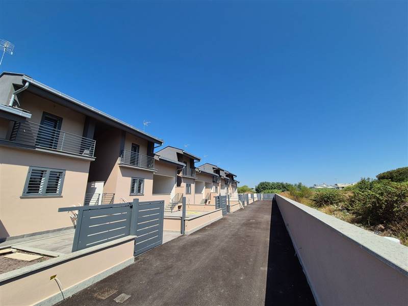 casa indipendente in vendita a Roma in zona Casal Palocco