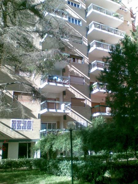 Quadrilocale in Via Cardinale Marcello Mimmi in zona Poggiofranco a Bari