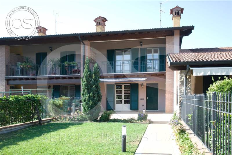 Villa a schiera in Crocifissa di Rosa in zona Cignano a Offlaga