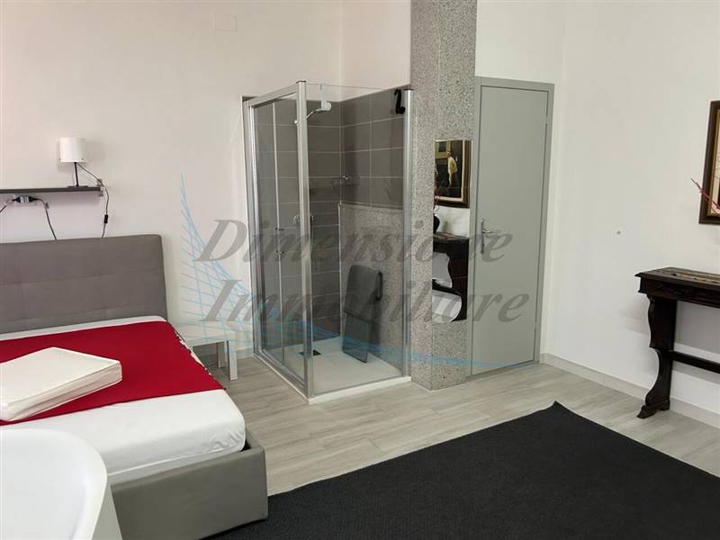 Cabina doccia a vista.jpg