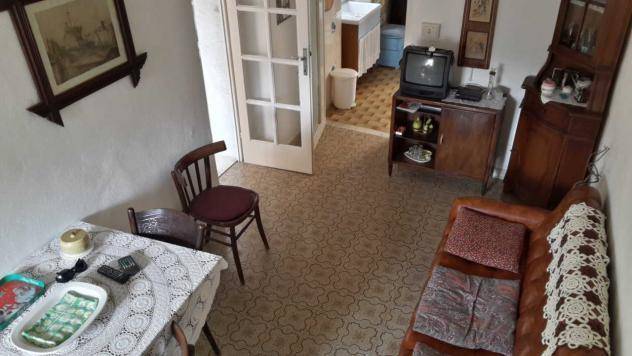 case-in-vendita-fosdinovo-semindipendente-in-vendi