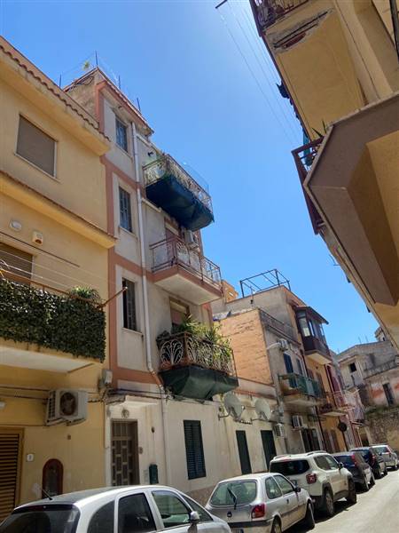 Appartamento in Via Esperia 7 in zona Partanna a Palermo