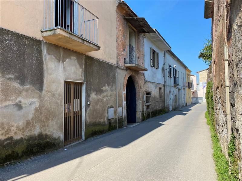 Appartamento in Via Grottole in zona Annunziata a Castel Morrone