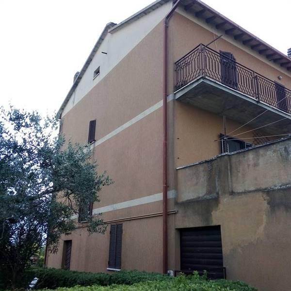 Casa singola in Via Casino a Todi