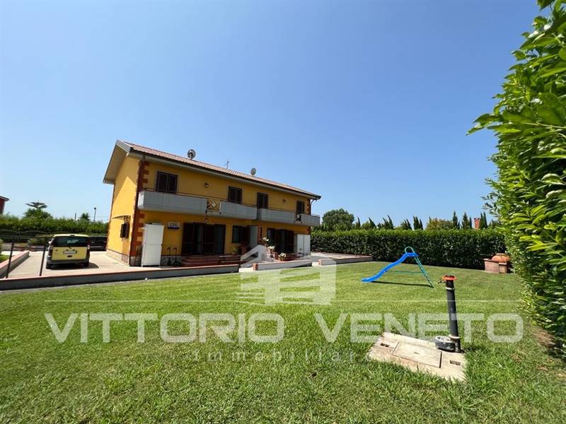Villa in Via Filippo Turati in zona Capaccio Scalo a Capaccio