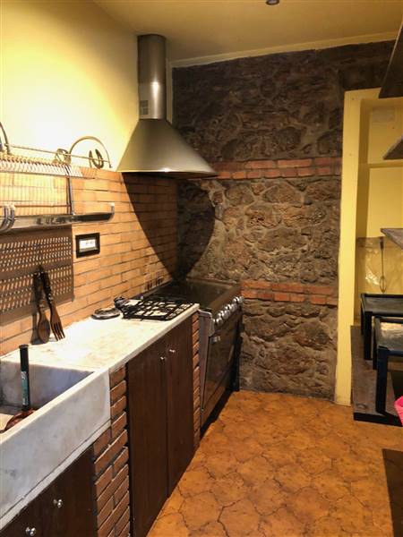 appartamento in vendita a Massa in zona Centro Storico