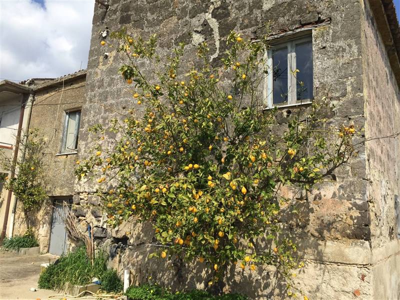 Rustico casale in Via San Giovanni a Telese Terme