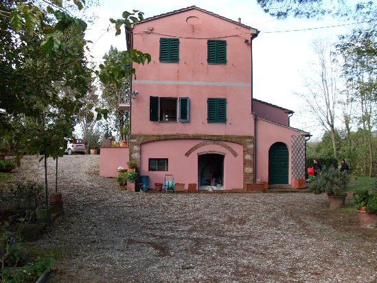 Villa in ottime condizioni in zona Crespina a Crespina Lorenzana